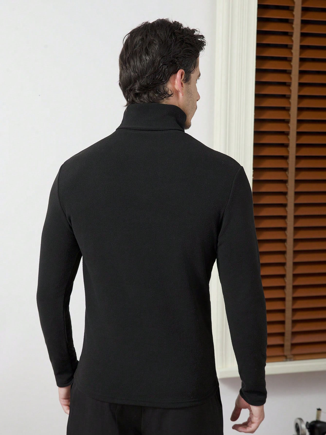 Men's Black High-Neck Long Sle – Base Layer Top recenzja i cena